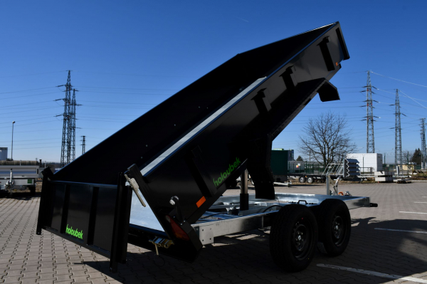 Nalakovaný jednostranný sklápěcí přívěs do 3500 kg