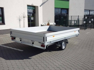 Bržděný jednonápravový valníkový přívěs s koly pod, do 1300 kg